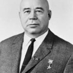 Наростання кризових явищ у суспільно-політичному житті республіки - 11 клас
